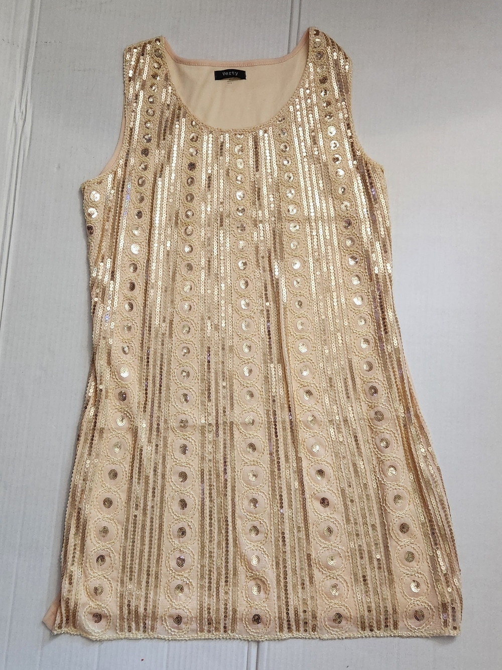 verty Gold Sequin Sleeveless Shift Dress